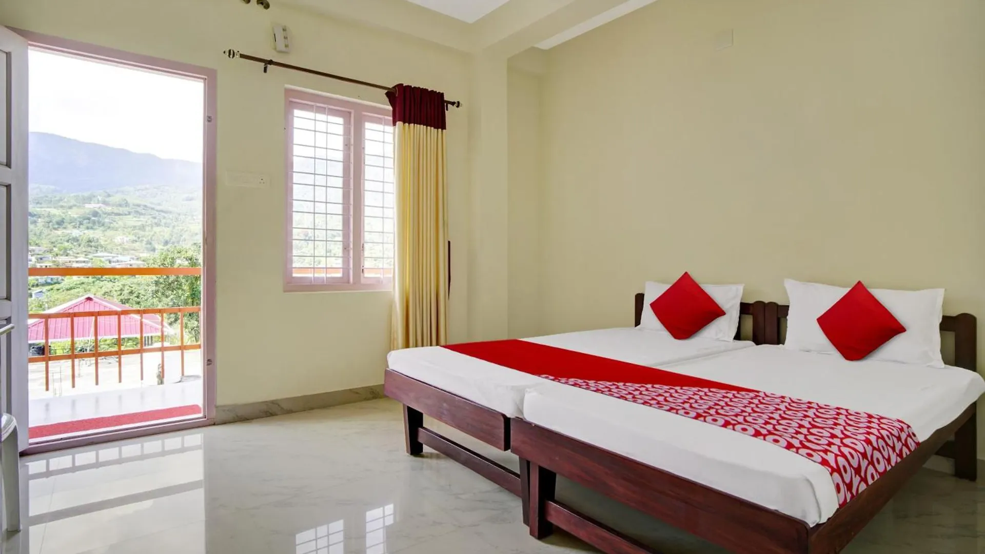 ***  Hotel O Lulu Home Munnar India
